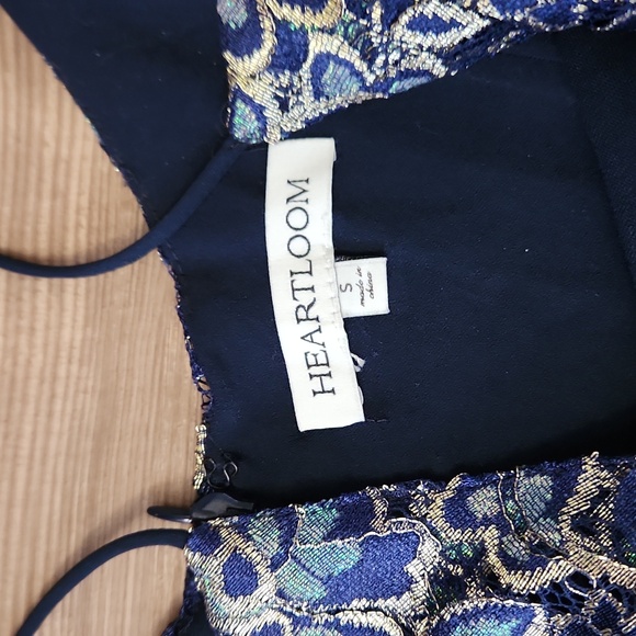 Stunning Heartloom Dress - Picture 5 of 6